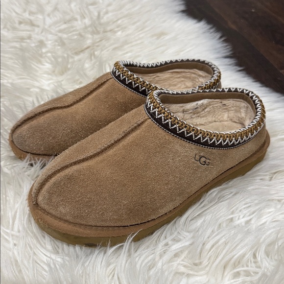 UGG Chestnut Suede Slip-Ons - Picture 1 of 4